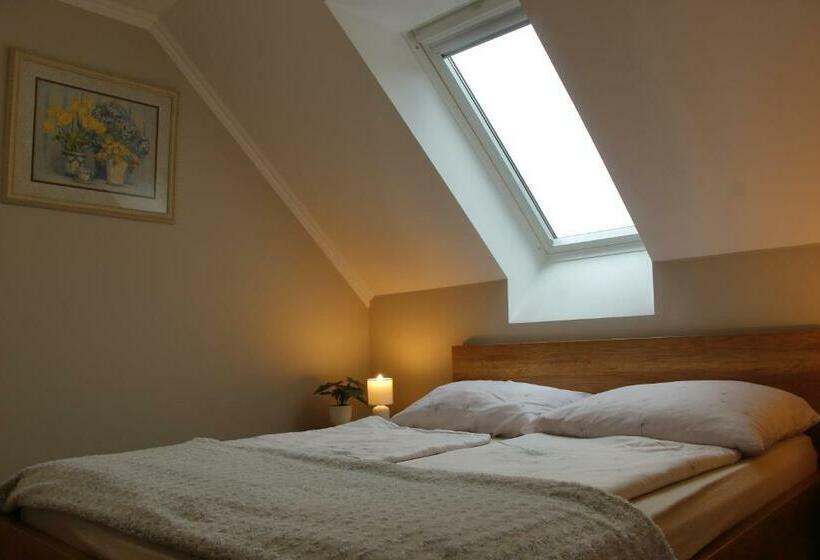 スタンダードルーム, Hegylánc Fogadó