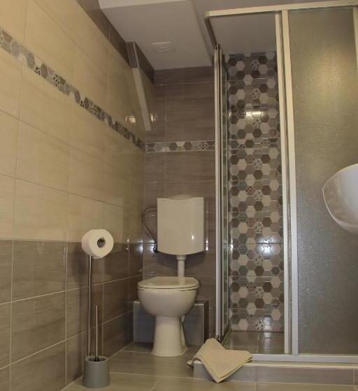 スタンダードルーム, Hegylánc Fogadó