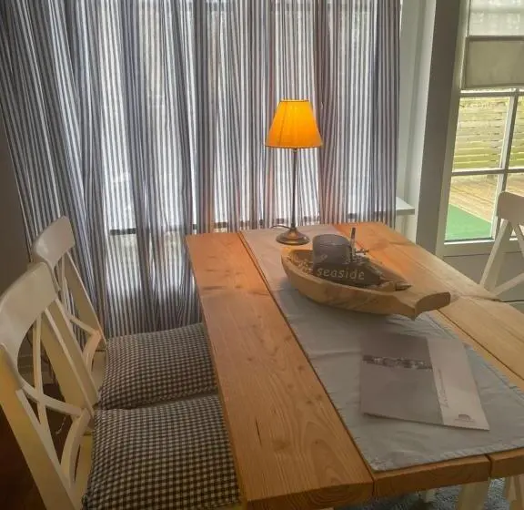 バルコニー付き１ベッドルームアパートメント, Friesen Lodge Apartments