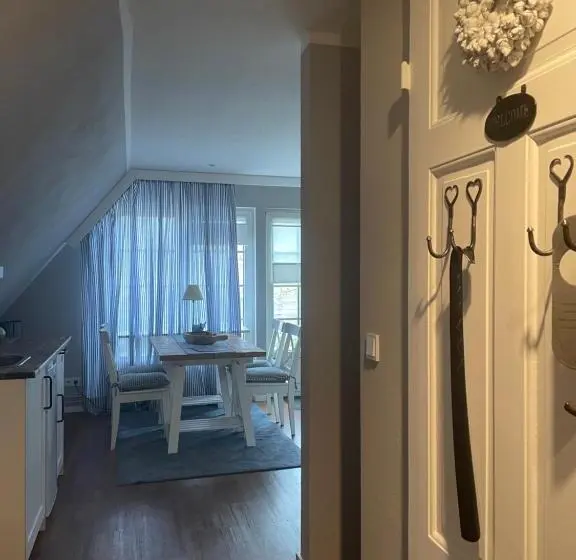 バルコニー付き１ベッドルームアパートメント, Friesen Lodge Apartments