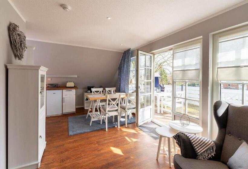 شقة غرفة نوم واحدة مزودة بشُرفة, Friesen Lodge Apartments