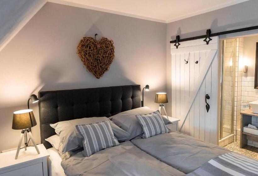 شقة غرفة واحدة, Friesen Lodge Apartments