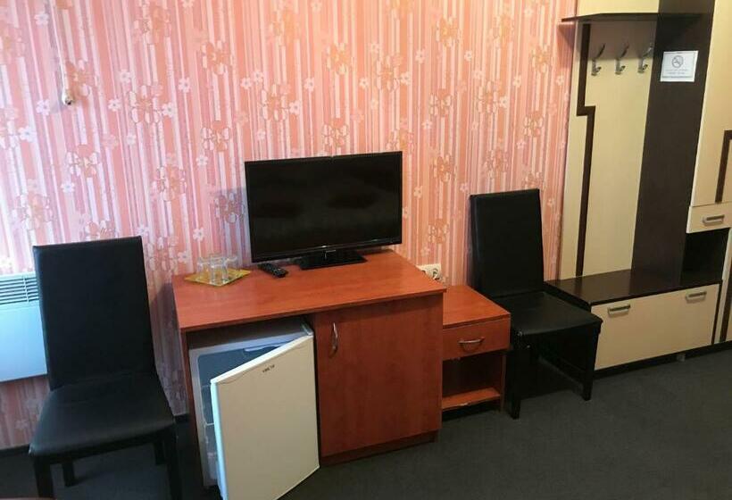 غرفة قياسية, Domino