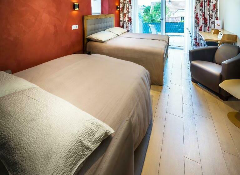 Номер Стандарт с Балконом, Le Manoir Vionnaz