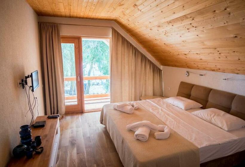 Номер Deluxe с Балконом, Living In Delta   Casa De Vacanta