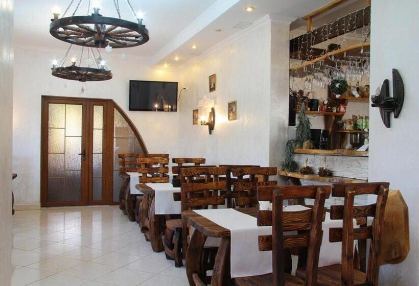 آپارتمان 2 خوابه, Pyate Koleso