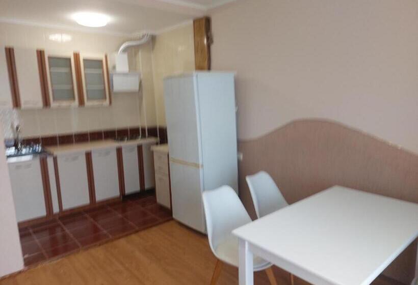 آپارتمان 2 خوابه, Pyate Koleso