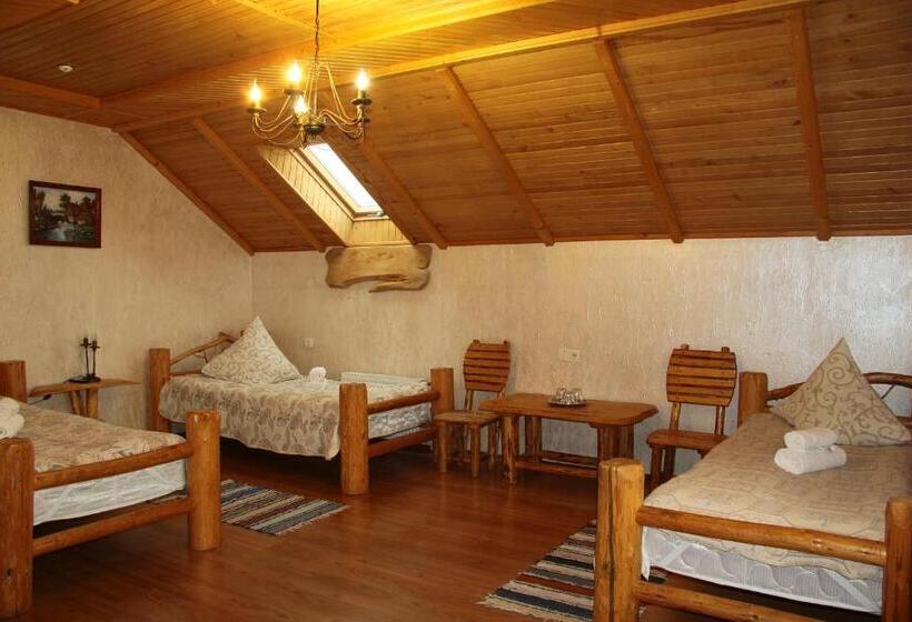 اتاق کلاسیک سه تخته, Pyate Koleso