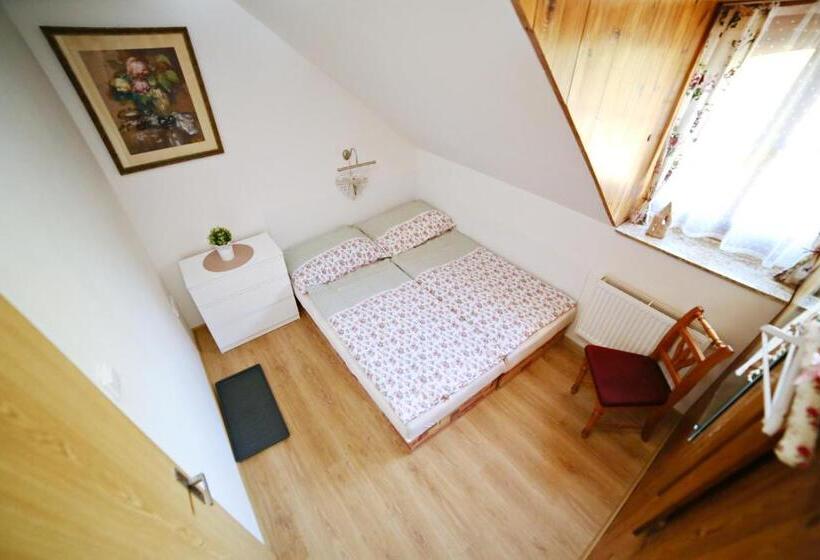 غرفة قياسية حمام مشترك, Restaurace A Pension Chalupa