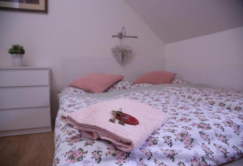 غرفة قياسية حمام مشترك, Restaurace A Pension Chalupa