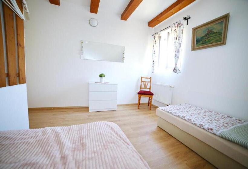 غرفة قياسية ثلاثية حمام مشترك, Restaurace A Pension Chalupa