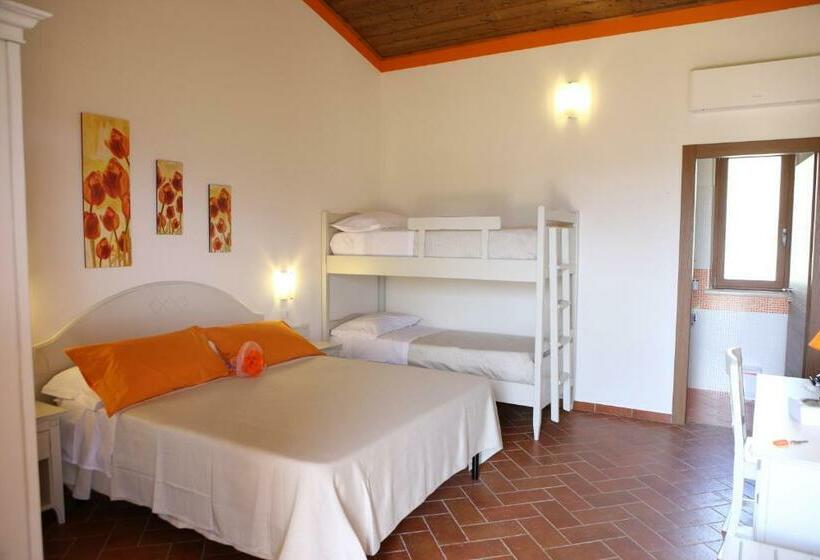 חדר סטנדרט לארבעה, Agriturismo Poggio Al Sasso