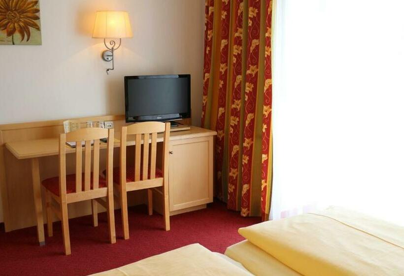 스탠다드 룸, Domittner