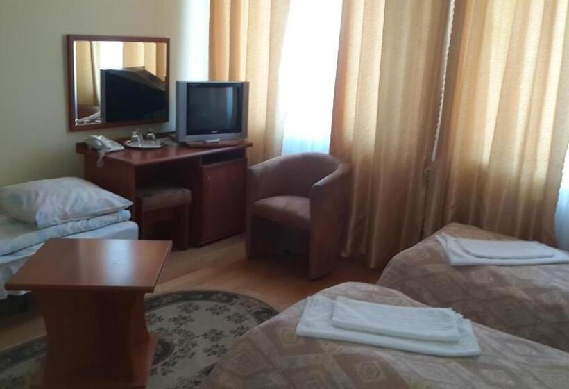 트리플 클래식 룸, Helikon