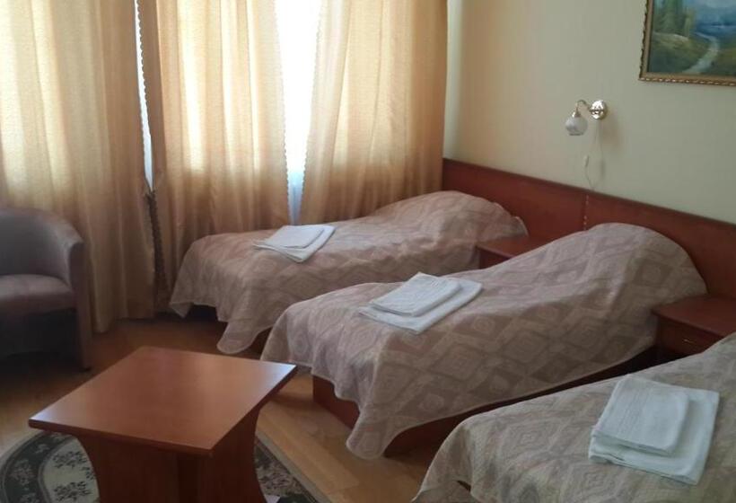 트리플 클래식 룸, Helikon