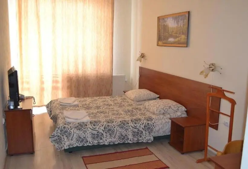 Suite Junior, Helikon