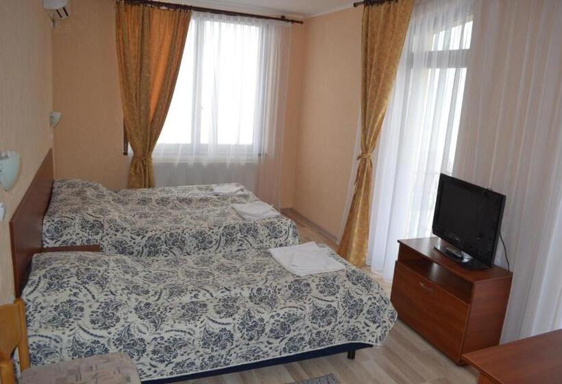 주니어 스위트, Helikon