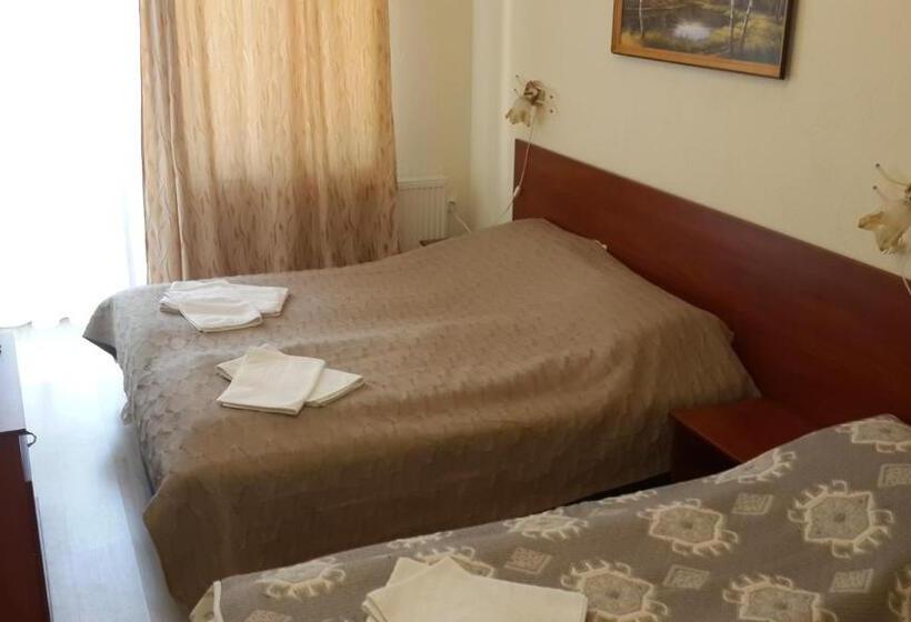 주니어 스위트, Helikon