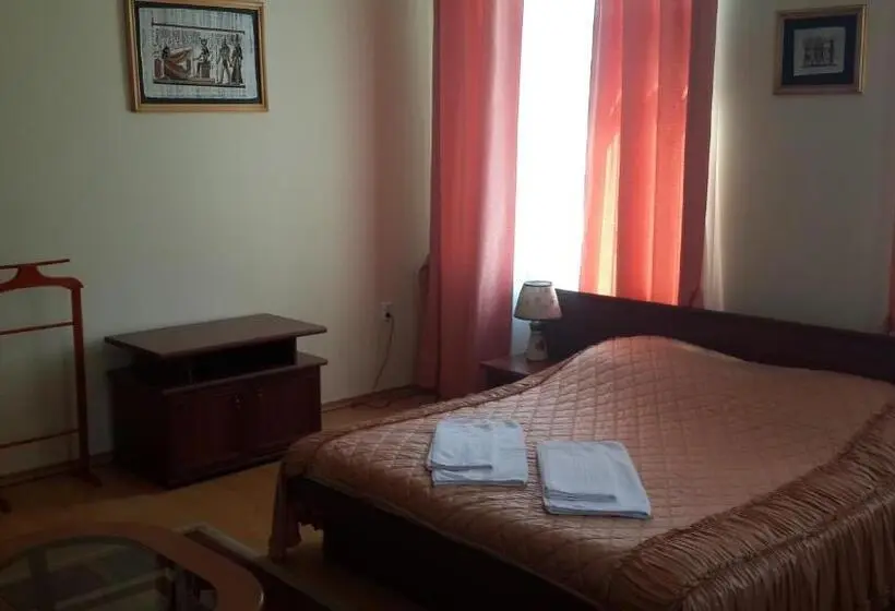 Suite, Helikon