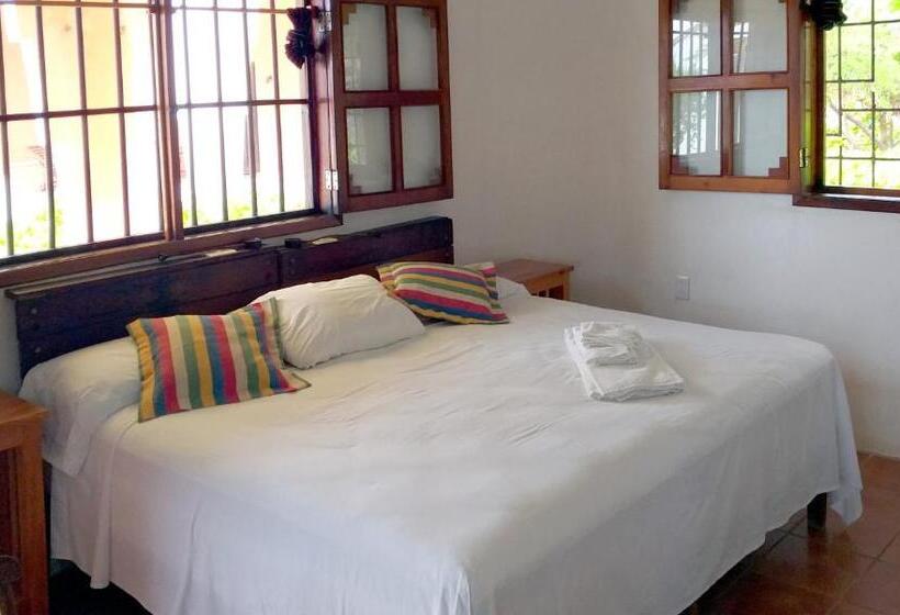 בקתה סטנדרטית, Mayan Beach Garden