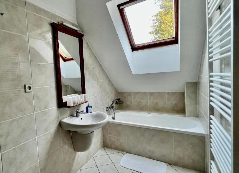 סוויטה, Modrava