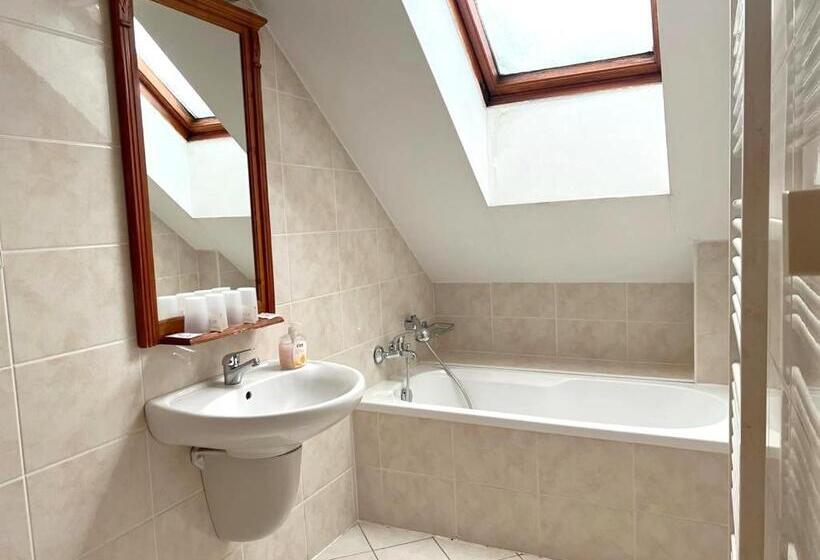 סוויטה, Modrava