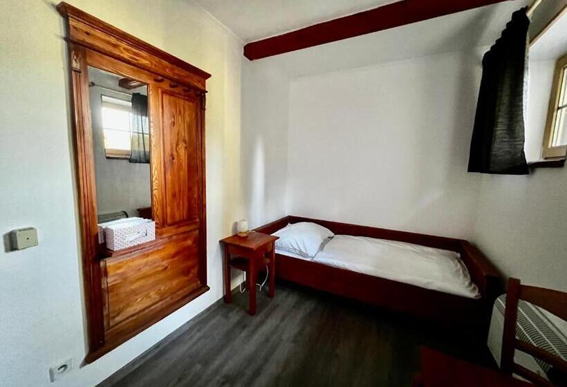 חיבור הדירה עם חדר שינה אחד, Modrava