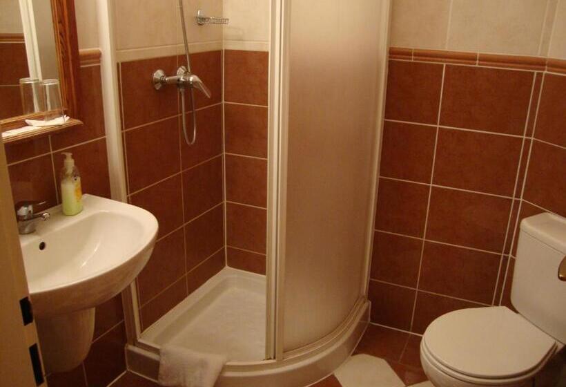 חדר סטנדרט לארבעה, Modrava