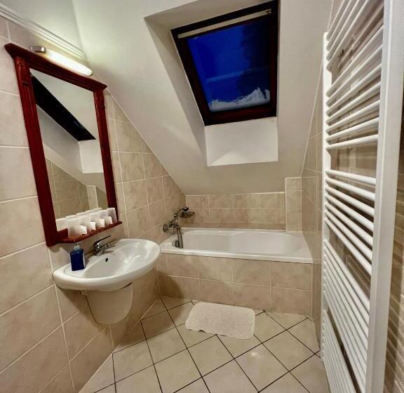 סוויטה, Modrava