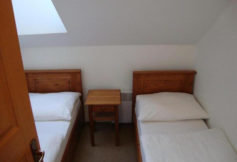 סוויטה, Modrava