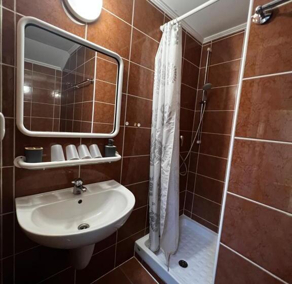 דירת חדר סופריור, Modrava