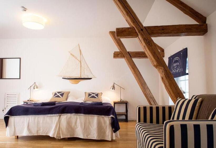 חדר סטנדרט לארבעה, Strand Golf