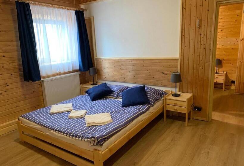 חדר סטנדרט לארבעה, Penzion A Restaurace Vyhlídka