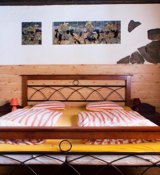 غرفة عادية خماسية, Pura Vida