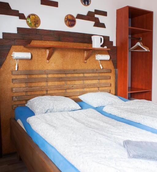 غرفة قياسية, Pura Vida