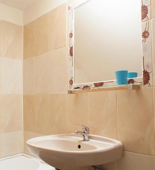 غرفة قياسية, Pura Vida