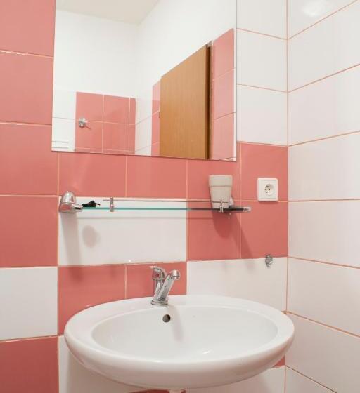 غرفة قياسية, Pura Vida