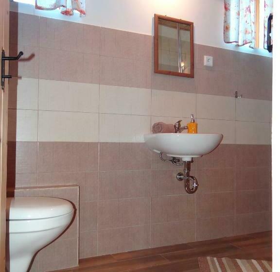 דירת שני חדרים, Farma Růžová