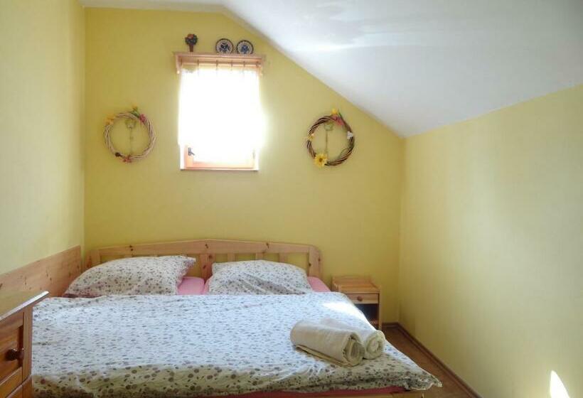 סוויטה, Farma Růžová