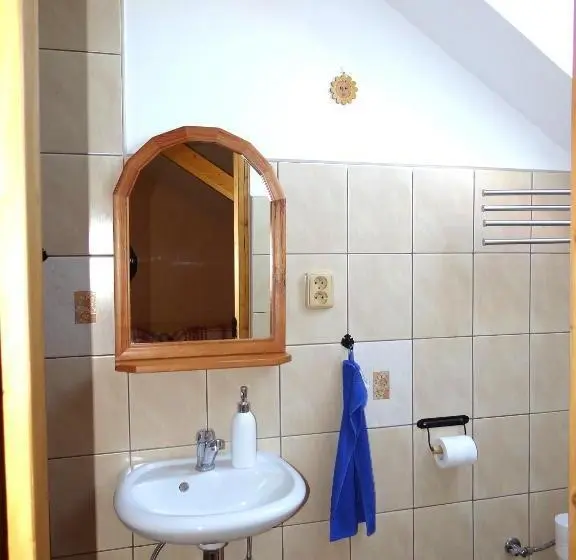 スタンダード４人部屋, Farma Růžová