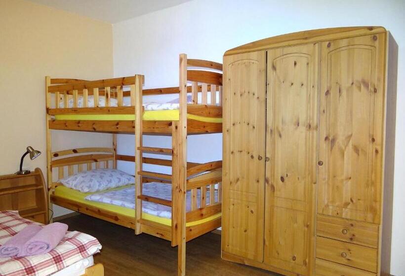 חדר סטנדרט לארבעה, Farma Růžová