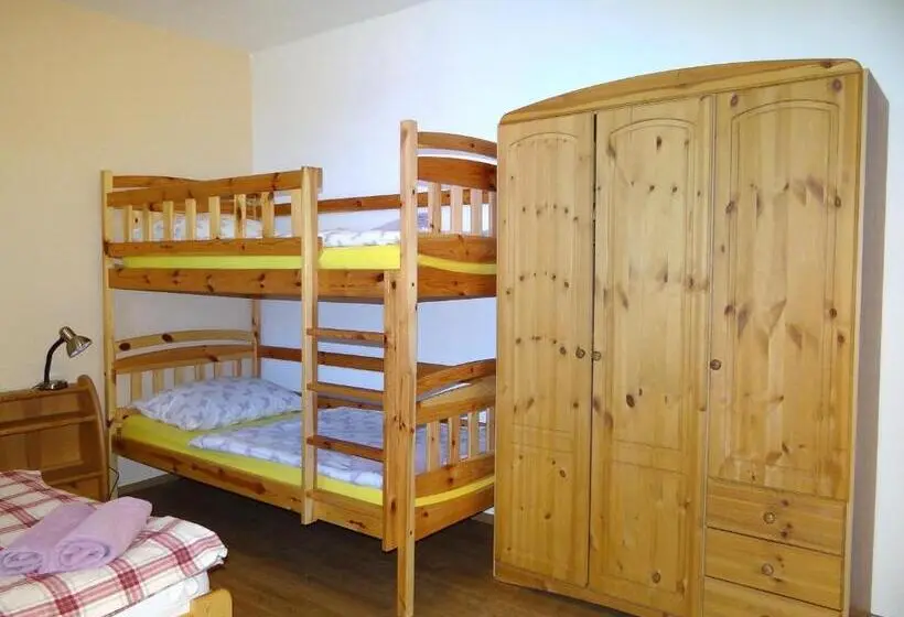スタンダード４人部屋, Farma Růžová