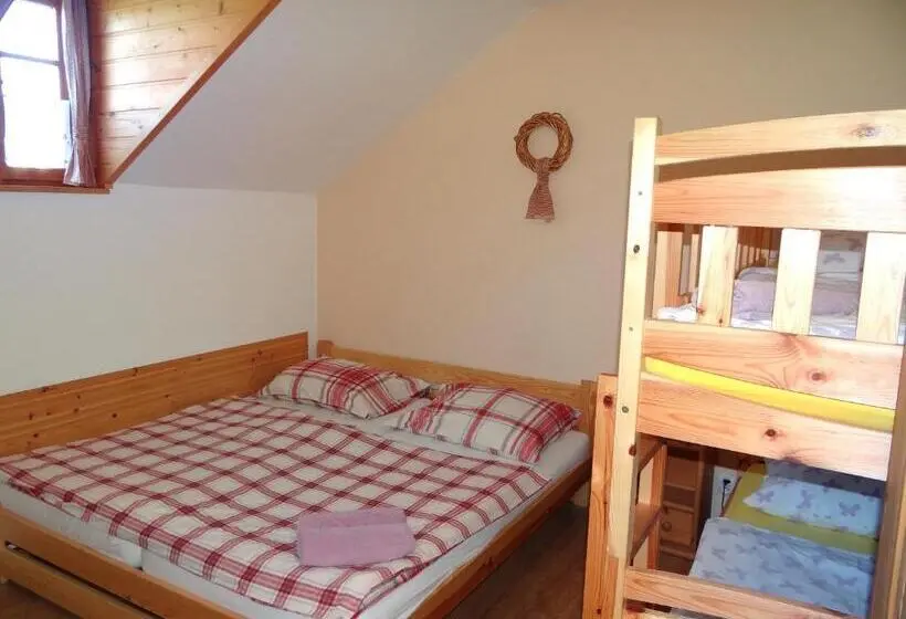 スタンダード４人部屋, Farma Růžová