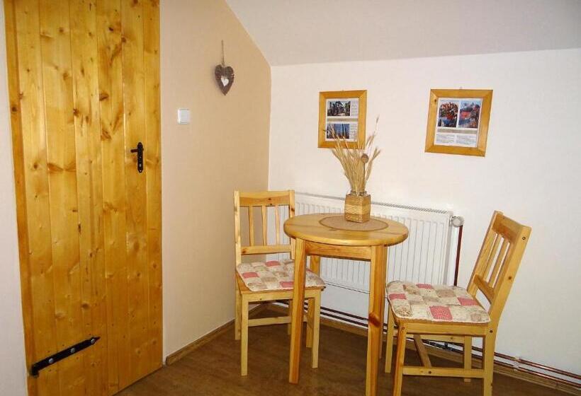 חדר סטנדרט לארבעה, Farma Růžová