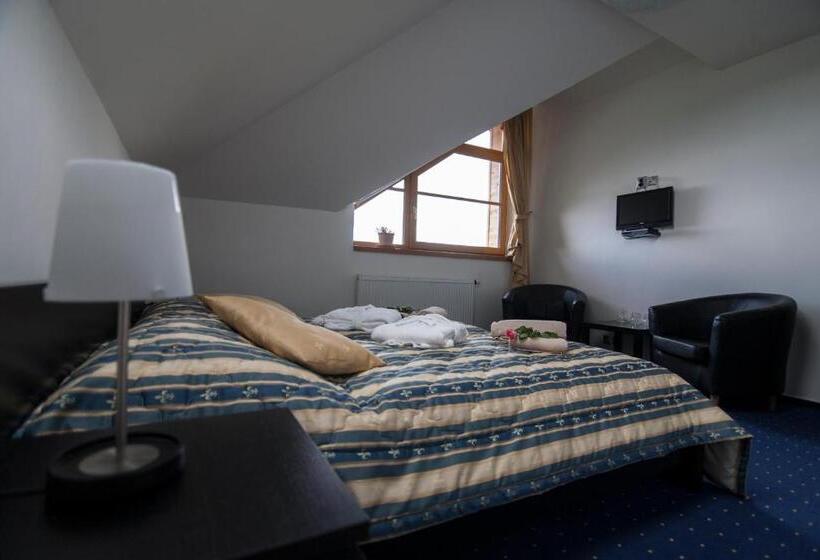 חדר דלוקס, Krušnohorský Dvůr