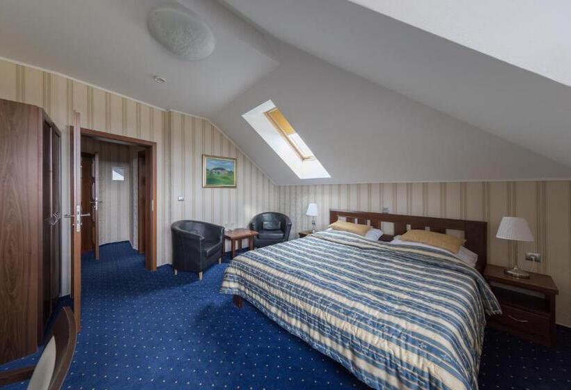 חדר דלוקס, Krušnohorský Dvůr