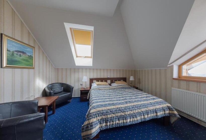 חדר דלוקס, Krušnohorský Dvůr