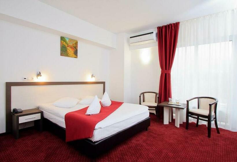 Номер Deluxe с Балконом, President