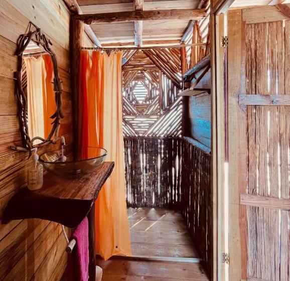 Бунгало Семейное Вид на Море, Urraca Monkey Island Eco Resort