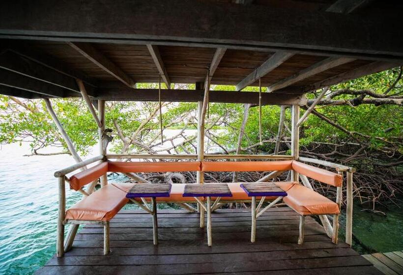 Бунгало Семейное Вид на Море, Urraca Monkey Island Eco Resort